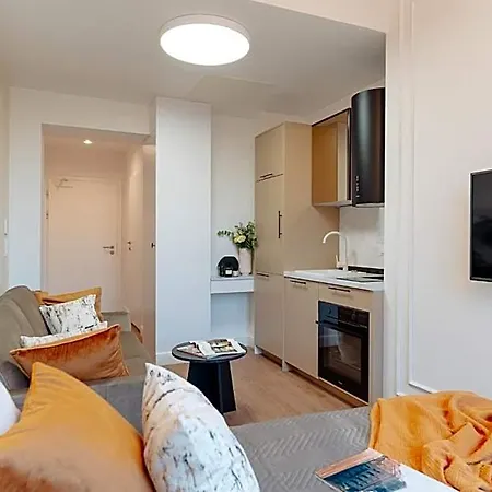 Apartmanhotel Story By Staylab Varsó