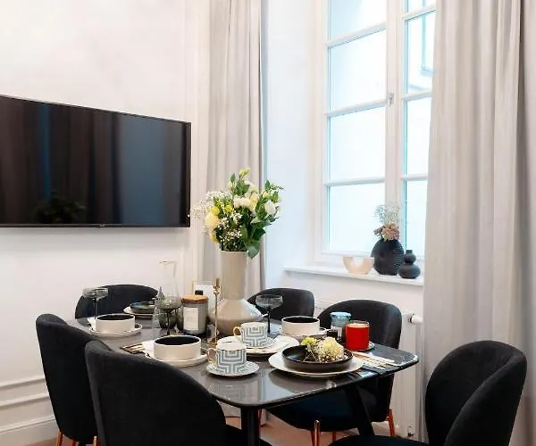 Story By Staylab ורשה